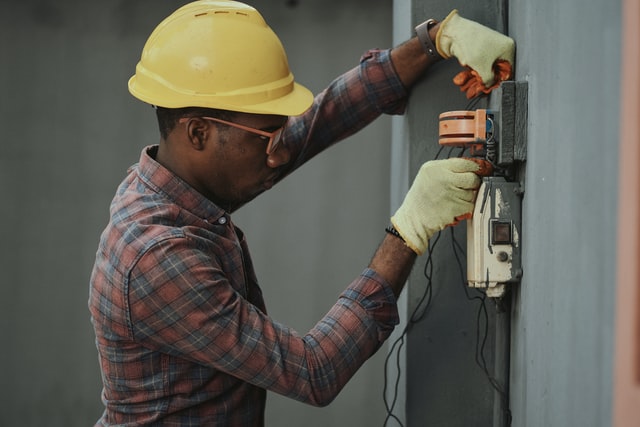 Best Continuing Education Classes Online for Electricians